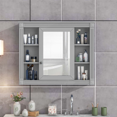 Armoire de salle de bain murale polyvalente avec plusieurs tablettes et un design élégant