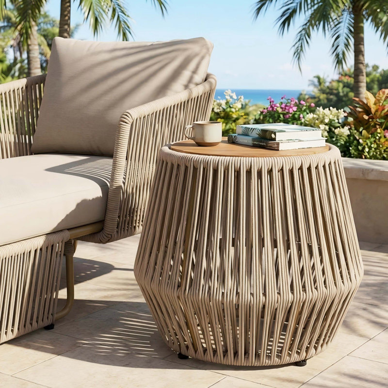 Table d'appoint en bois d'acacia avec base en corde beige - finition teck clair, décor côtier moderne pour la terrasse, le jardin, le balcon et l'intérieur