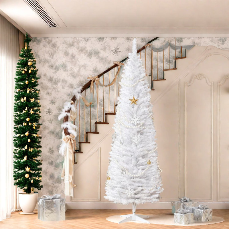 Arbre de Noël artificiel blanc compact de 7 pi avec base en plastique robuste pour une décoration moderne