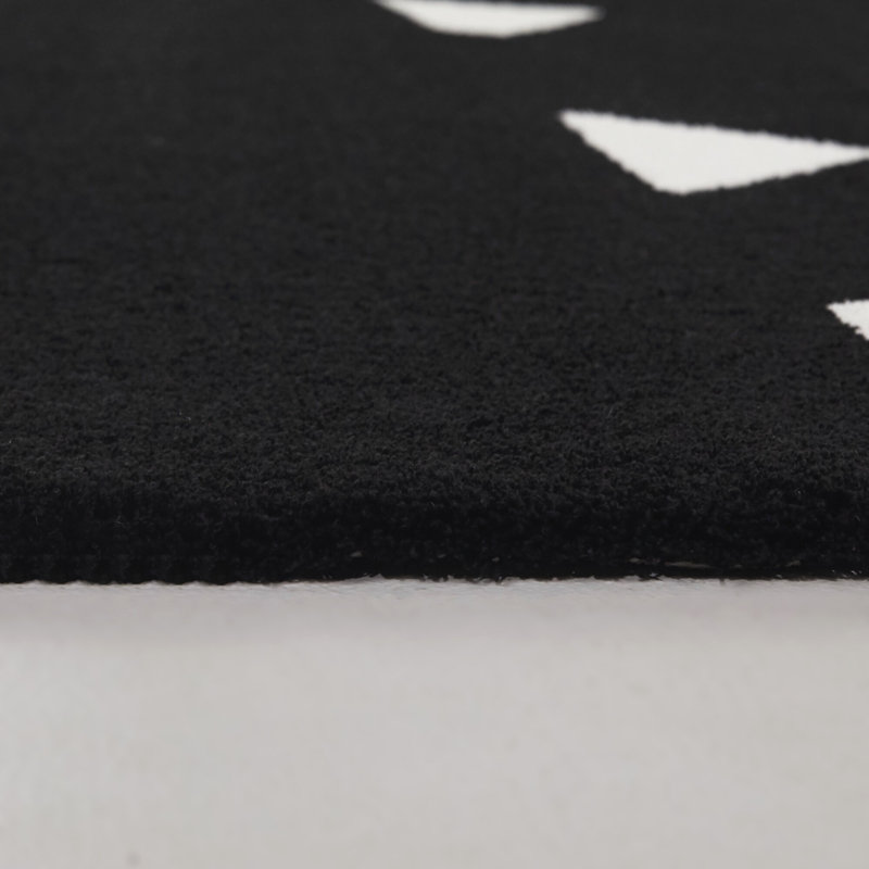 Tapis noir Bryher, Rectangle 5 pi 3 po x 7 pi