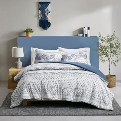 Modern Navy Bedding, Blue King/Cal King Farmhouse Comforter Set, Cotton Top With Boho Style Clipped Jacquard Stripes 3-Pieces/W Matching Pillow Shams (104X90 Inches, Navy)