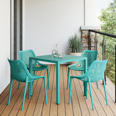 Ensemble repas carré pour 4 personnes