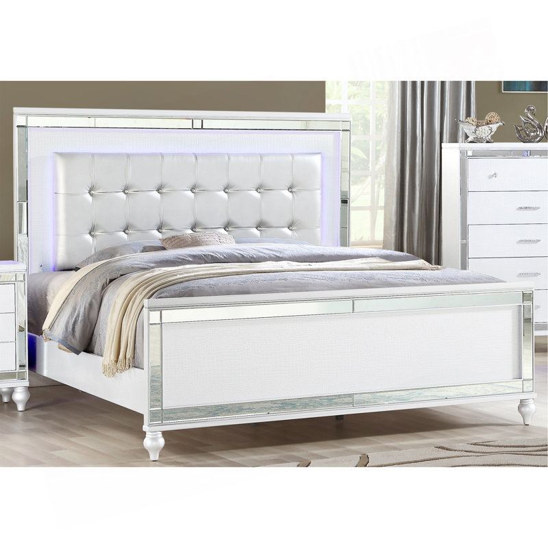 Lit rembourré Sterling en bois Sterling, Grand lit, Blanc