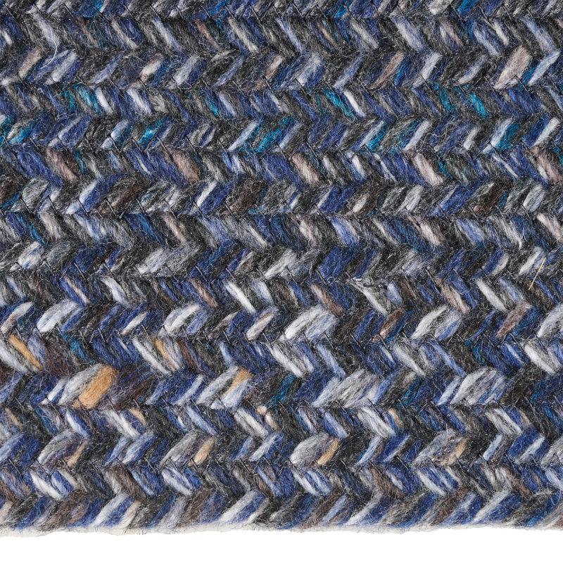 Lorman Rug, Oval 2' x 3'4"