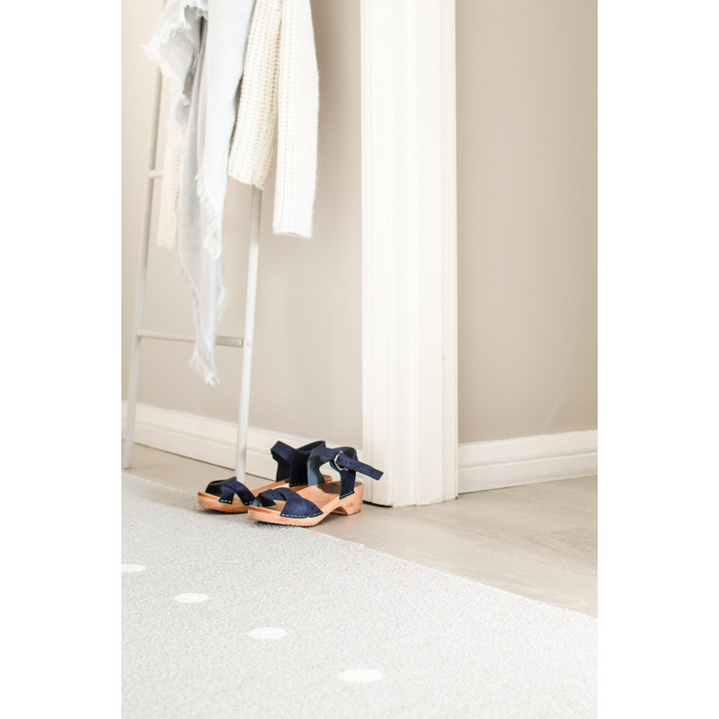 Peg Polka Dots Area Rug in Beige/Gray, Rectangle 2'3" x 4'6"
