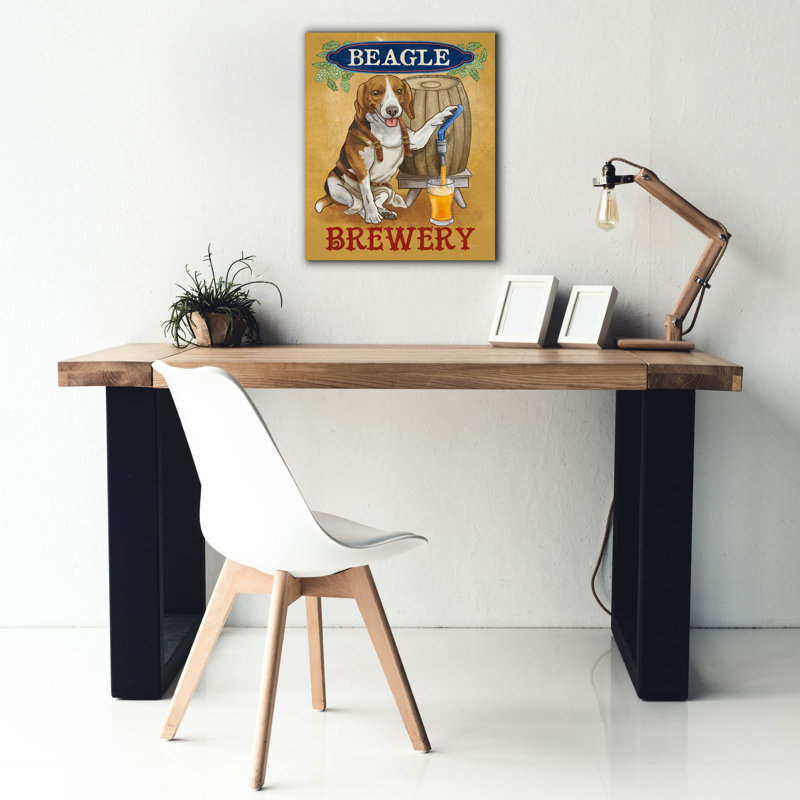 «Beer Dogs 4» par Mary Urban, art mural sur toile, H 24 po x l 20 po x P 0,75 po