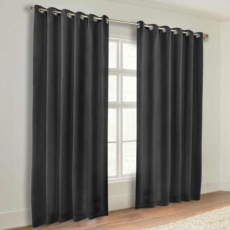 Paire de rideaux obscurcissant avec œillets Millendon, Noir, L 70 po x L 96 po