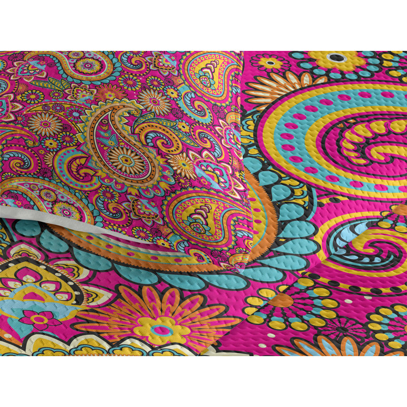 Traditional Polyester Paisley Coverlet, Pink