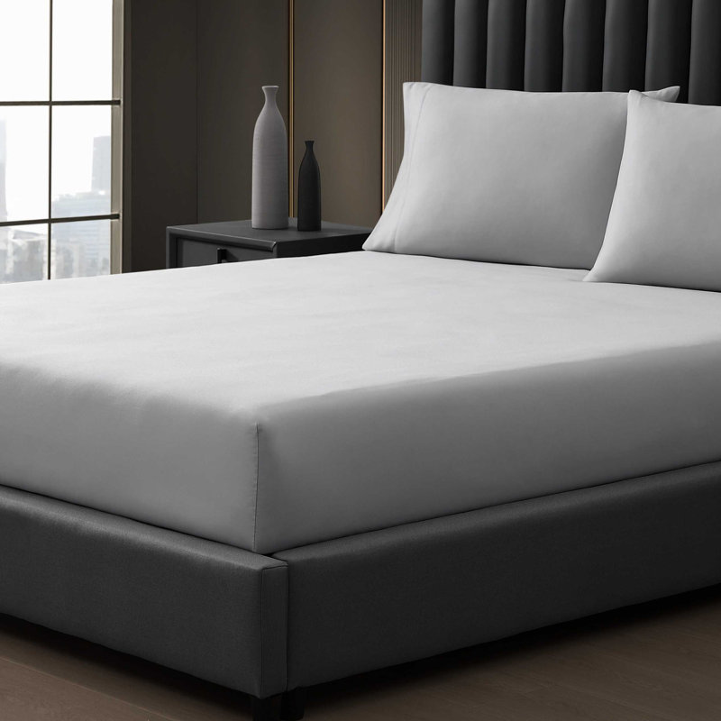 Vera Wang T1000 Sateen Solid CVC Sheet Set, Gray, King Sheet Set + 2 King Pillowcases