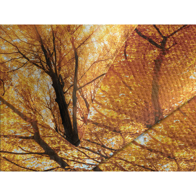 Autumn Sunbeams Forest Queen Quilted Bedspread Set in White