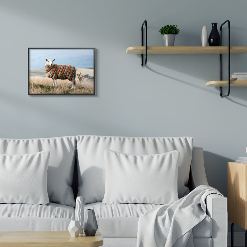 Chandail à motif de moutons, H 16 po x l 20 po, Giclée encadrée noir minuit
