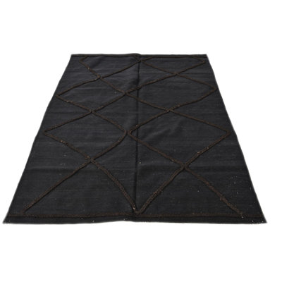 4x6 Priester Black Rug