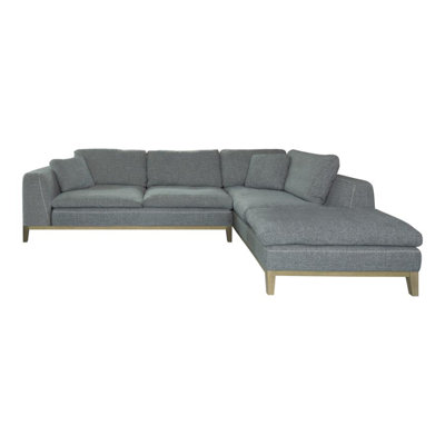 Quinebaug Upholstered L-Shaped Sectional Right Hand Facing
