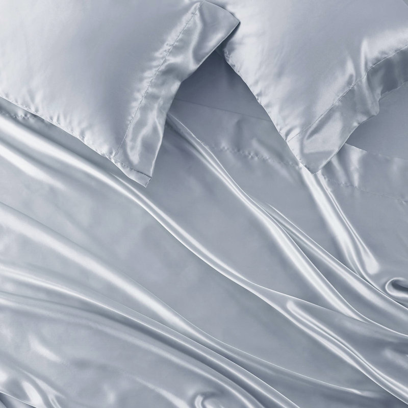Draps simples en satin - froissés - luxueux. Convient aux matelas de 16 po. Comprend 1 drap-housse plat et 4 taies d'oreiller. Doux et soyeux. Peau gracieuse. Literie gracieuse.