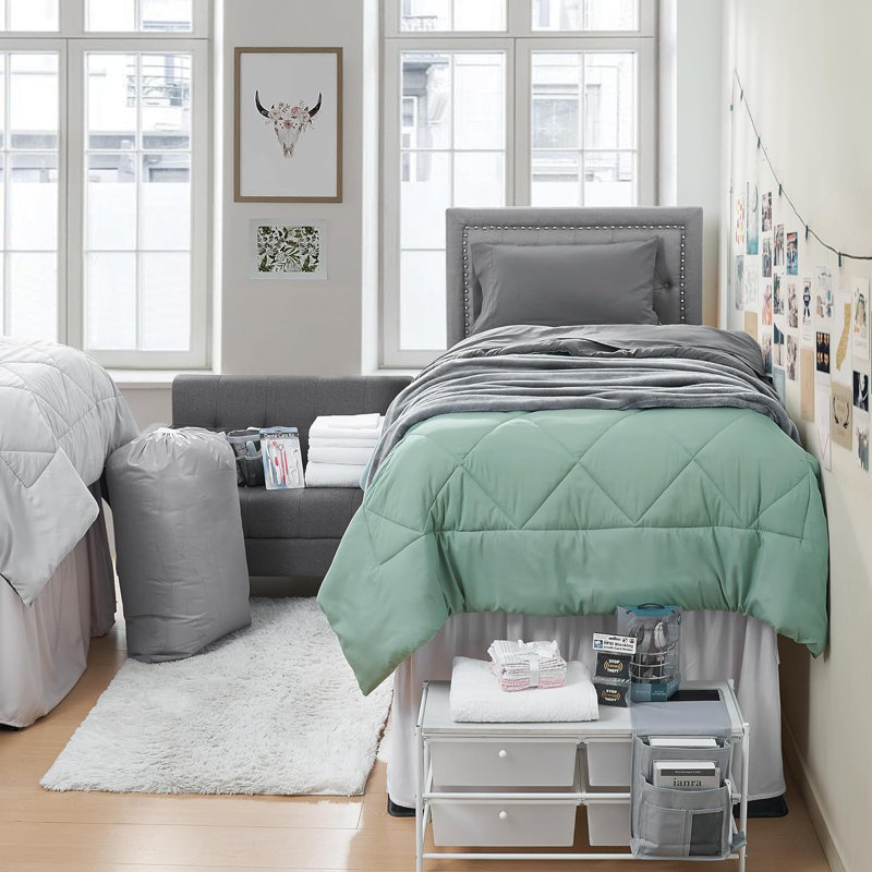 Microfiber / Polyester Box Stitch Comforter, Green/Gray
