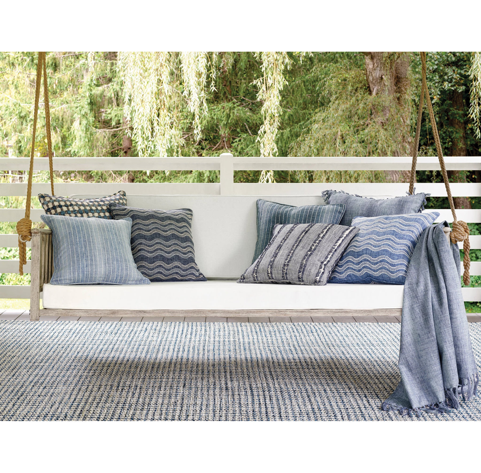 Coastal Blue Handwoven Indoor/Outdoor Rug, Rectangle 8'6" x 11'6"