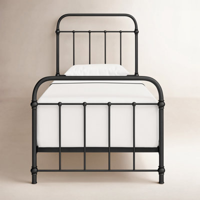 Niles Metal Spindle Bed