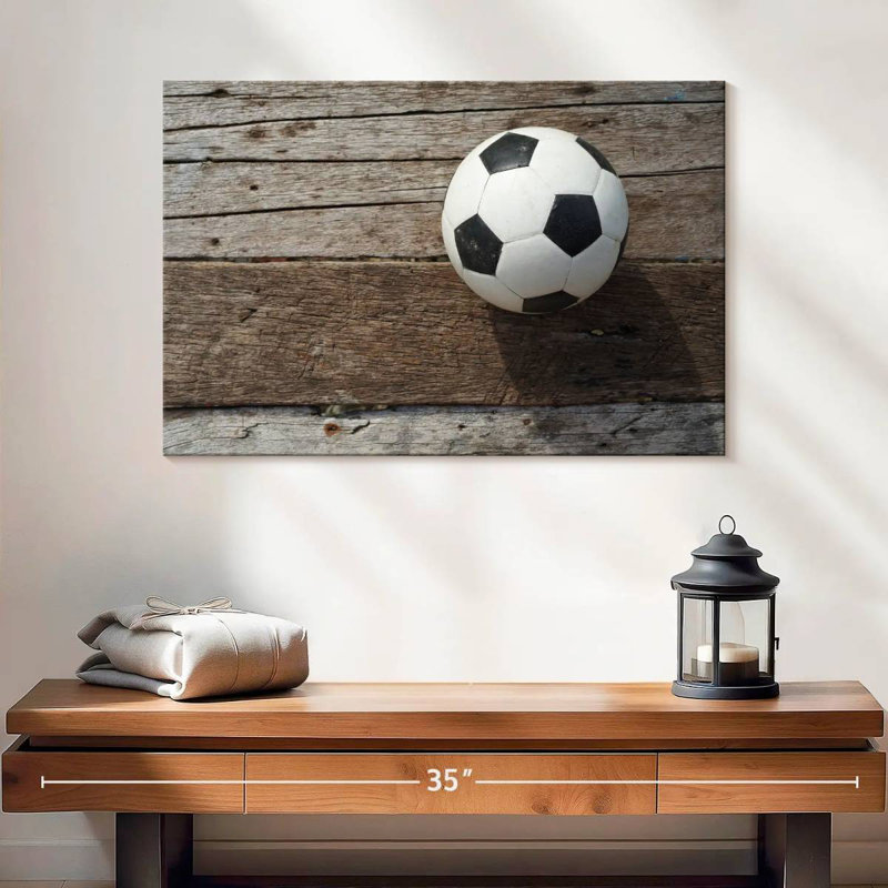 Ballon de soccer sur bois Sireci, H 30 po x l 45 po
