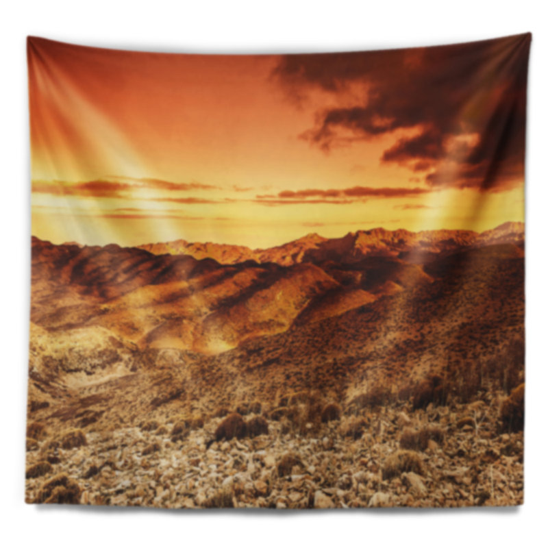 Coucher de soleil nuageux dans la tapisserie du désert, H 78 po x l 92 po