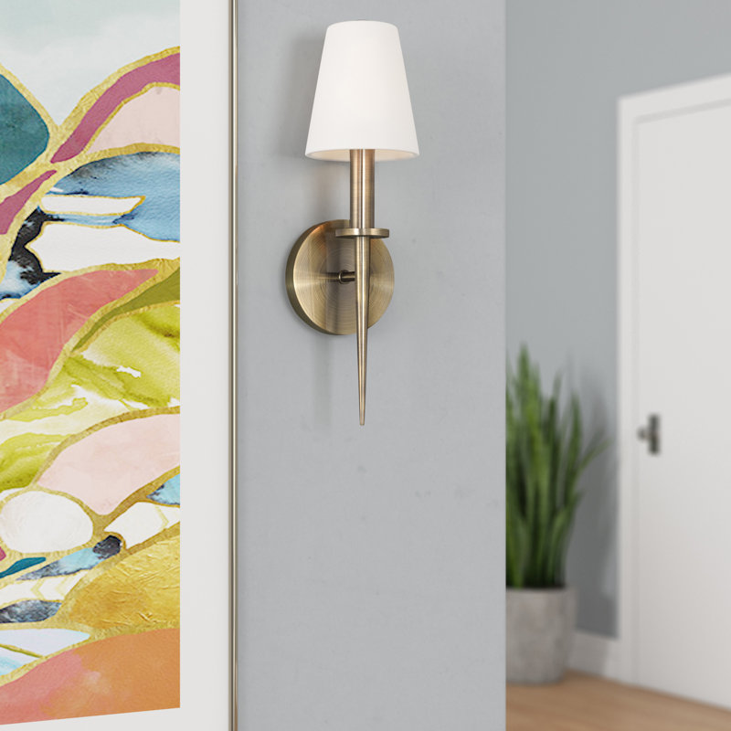 Luminaire mural 1 lumière Witten ADA, Laiton antique, H 14,5 po x l 4,25 po x P 3,95 po