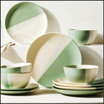 Ensemble d'assiettes en grès Sage Hayes, durable et lavable au lave-vaisselle pour une élégance de tous les jours et un entretien facile