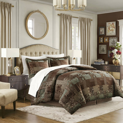 Croscill Galleria 4 Piece Chenille Jacquard Comforter Set