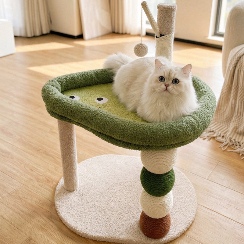 Petite tour à chat avec lit, arbre à chat mignon pour chats d'intérieur, poteau à griffer en sisal avec jouet suspendu et boules en sisal, perchoir à plusieurs niveaux