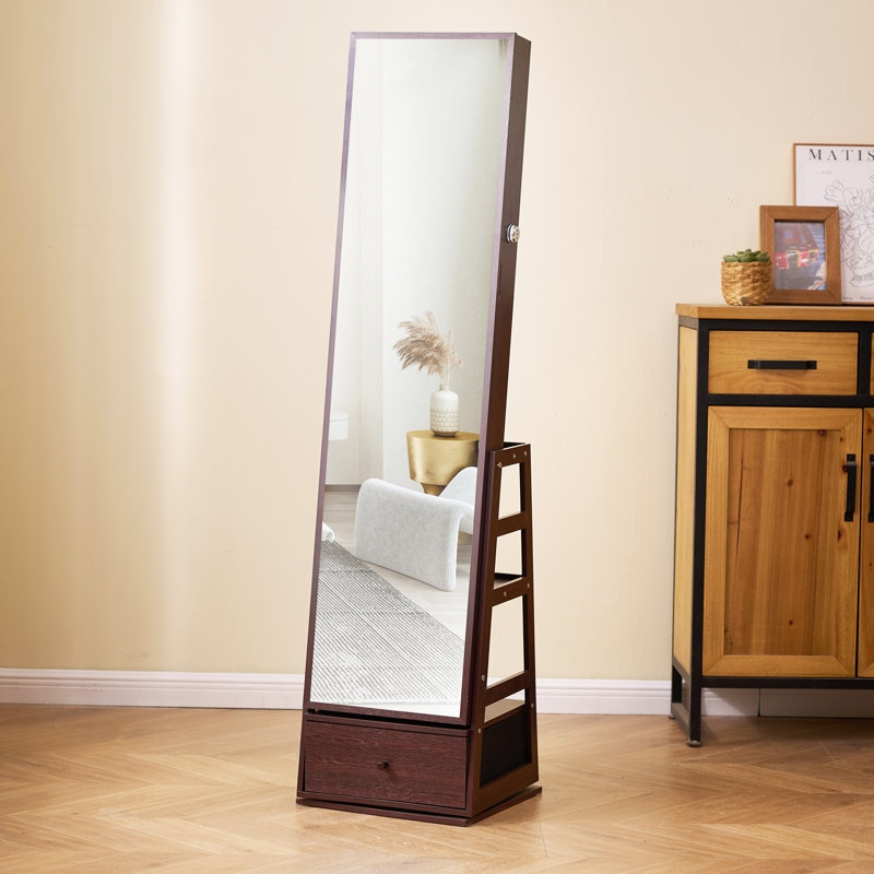 Miroir Miroir, Brun