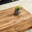Table basse avec accessoire en bois captivant - 39,25 x 23,06 x 12,02 pouces de texture moderne pour un look contemporain