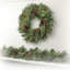 Couronne de pommes de pin Juniper-484585315