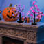 Arbre d'Halloween noir avec 24 lumières d'araignée mauves et 24 lumières de chauve-souris mauves