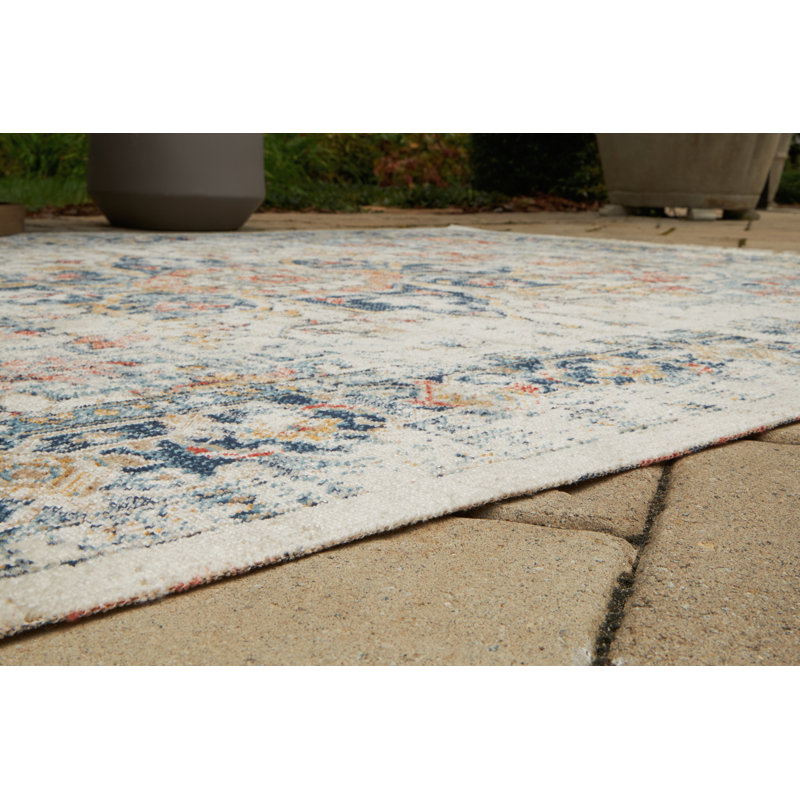 Oriental Indoor / Outdoor Rug, Rectangle 5' x 7'