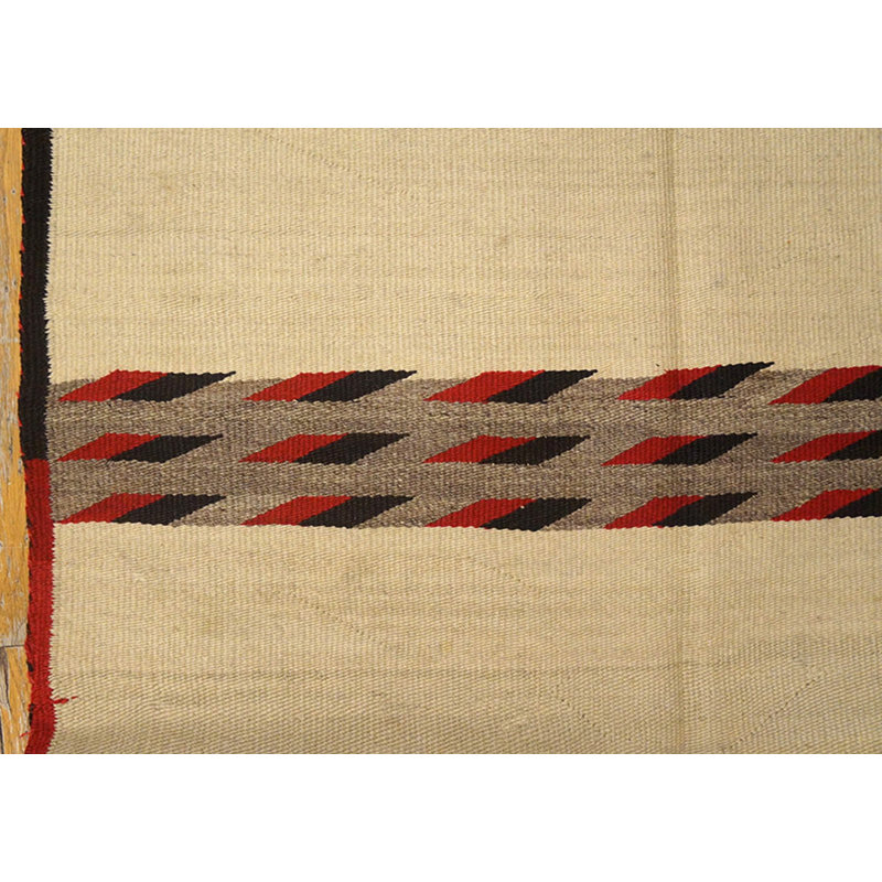 Tapis Navajo ivoire minimaliste à motif tribal