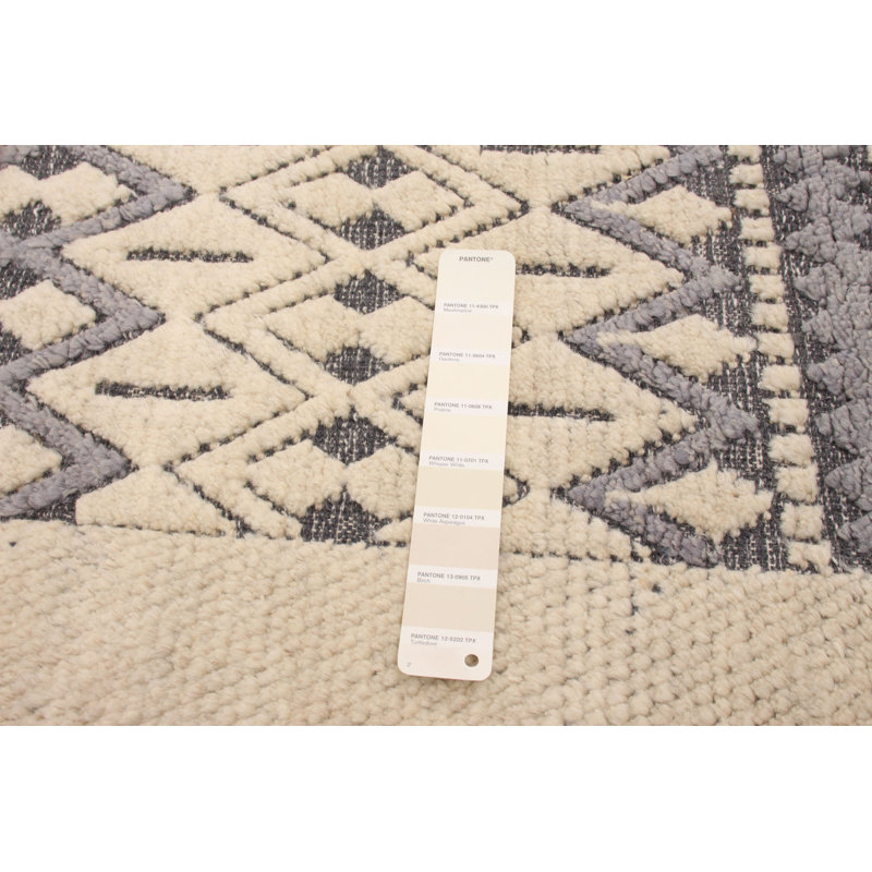 Tapis unique en laine noué à la main ivoire Indo nouvel âge marocain 5 pi 3 po x 8 pi Grogan