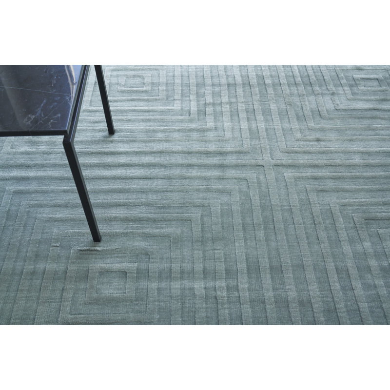 Dove Embossed Geometric Area Rug in Aqua, Rectangle 8' x 10'