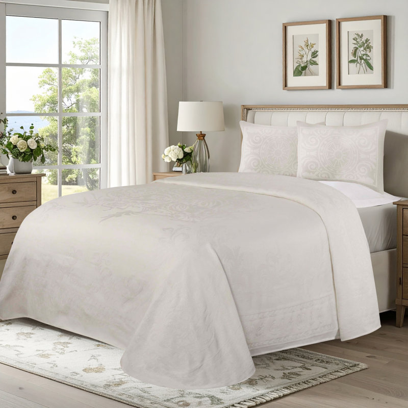 Rio Lightweight Cotton Blend Woven Jacquard Traditional Medallion Bedspread/Coverlet Set, Cerulean Blue
