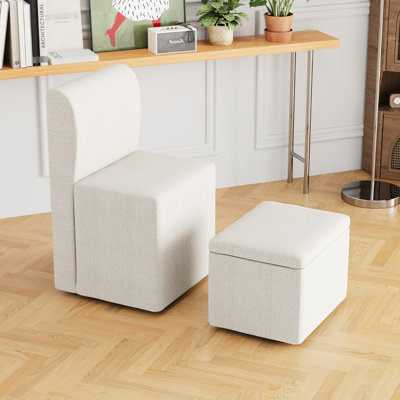 Les chaises roulantes en lin beige rehaussent l'ambiance des sièges à roulettes avec repose-pieds et ajoutent de la chaleur à votre pièce