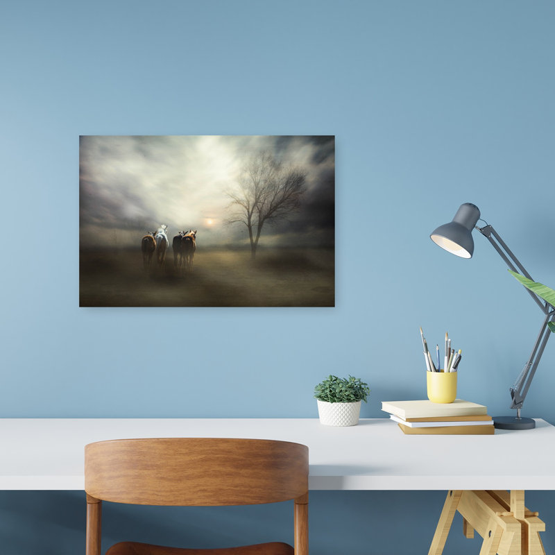 Chevaux sauvages au coucher du soleil - Paysage éthéré et paisible - Affiche murale nature, H 12 po x l 18 po