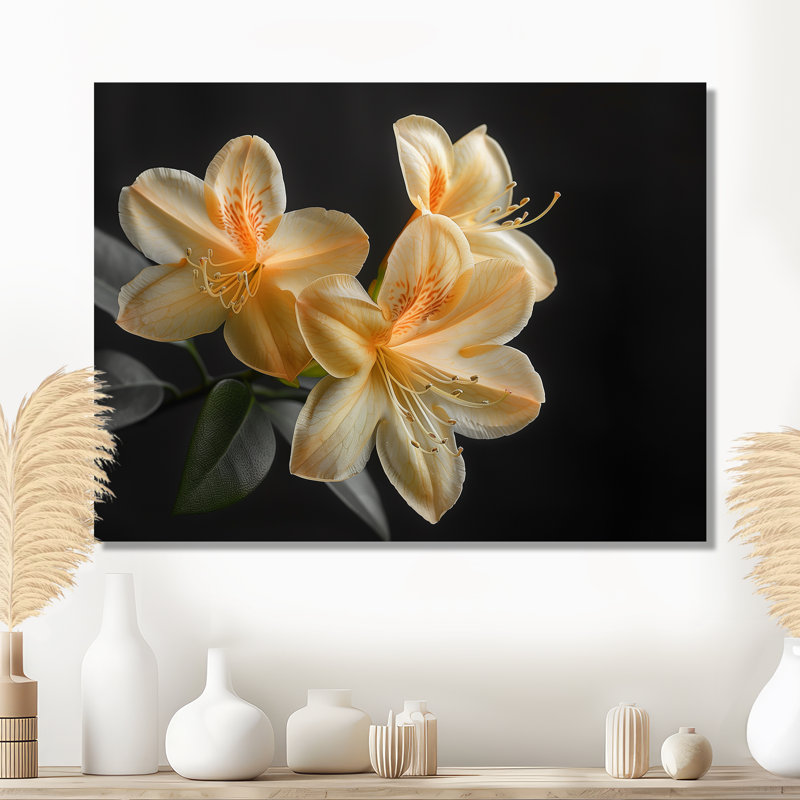 Rhododendron jaune et noir Midnight Bloom II - décoration murale rhododendron, Métal métal, 34" H x 44" W
