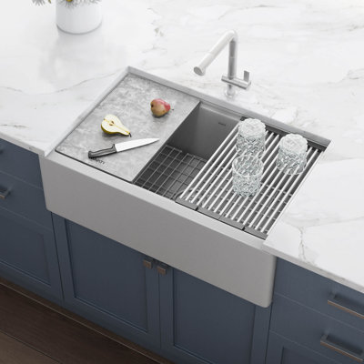 33" L x 21" W Farmhouse Kitchen Sink
