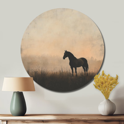 Décoration murale ronde en forme de cheval dans la brume matinale - animaux