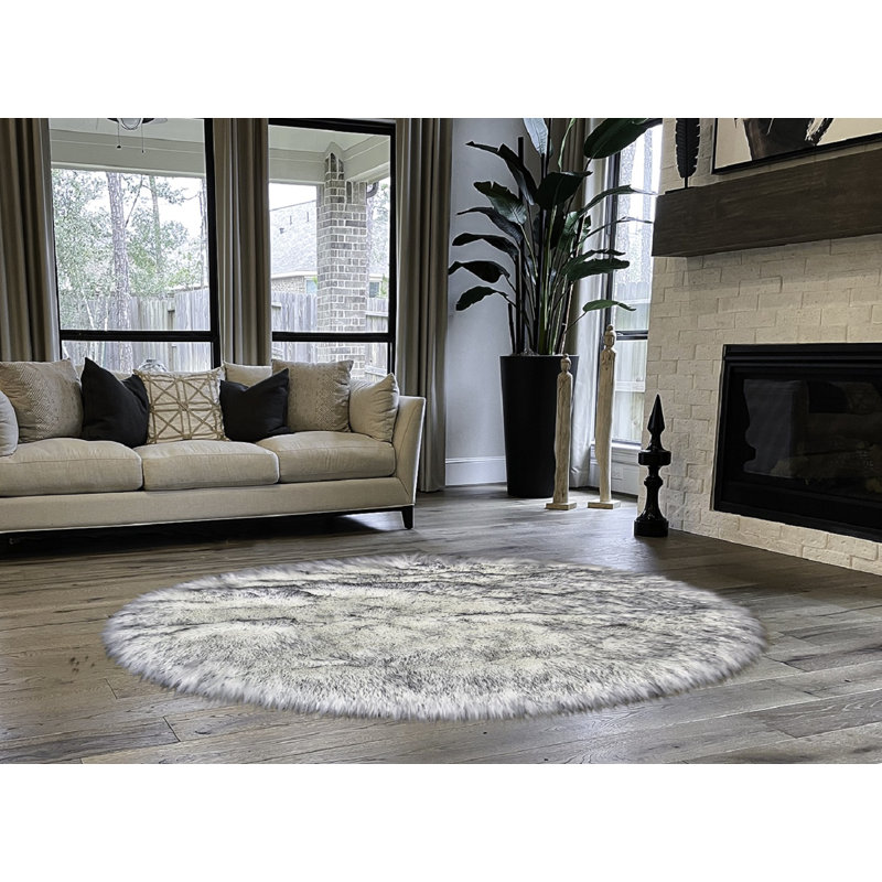 Mar Vista Faux Sheepskin Indoor Rug, Round 4'6" x 4'6"