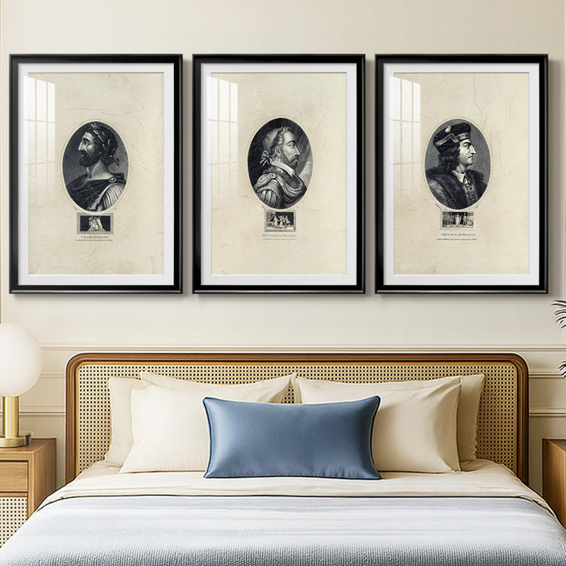Royal Portraits I - Impression personnalisée de qualité supérieure avec passe-partout - 3 pièces, H 15 po x l 19 po