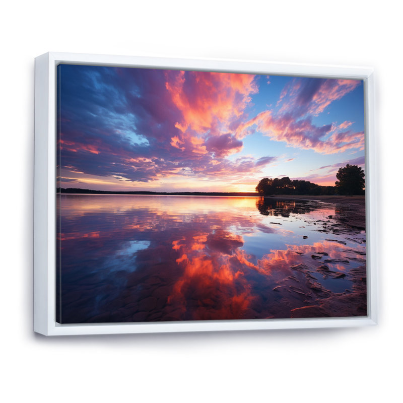 Blue Sky Skyline Symphony sur toile, H 24 po x l 32 po x P 1 po, Cadre flottant blanc
