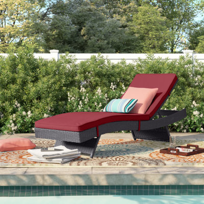 Chaise longue d'extérieur en rotin Convene