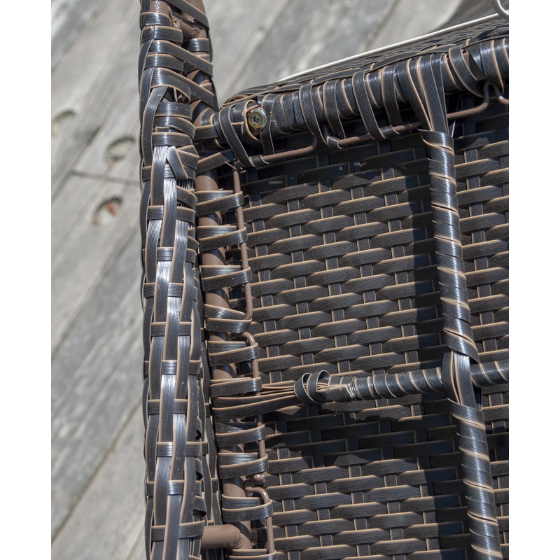 Fauteuil de patio avec coussin Muskoka, Structure brune / coussin beige