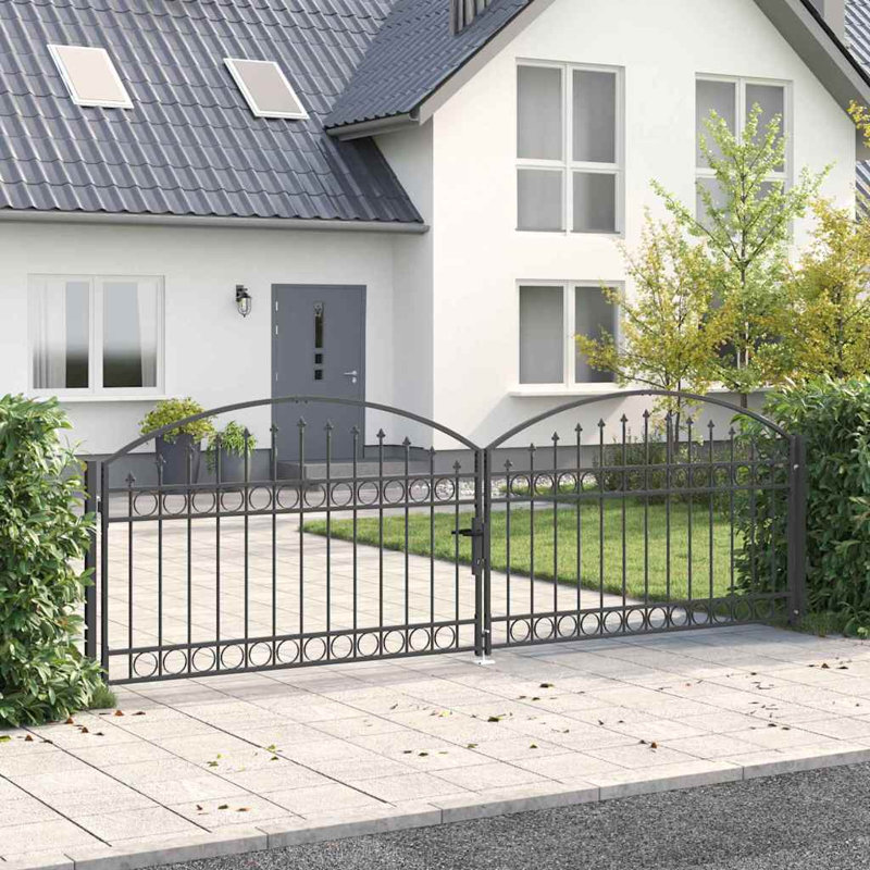 Steel Gate, 400 x 125 cm