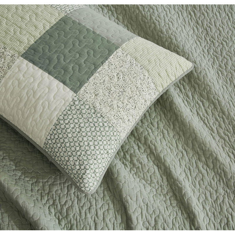 Twin Green Floral Patchwork Cotton Quilt Set