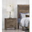 Table de chevet simple à finition brun rustique simple avec tiroirs et quincaillerie de chambre en métal noir-2096360566