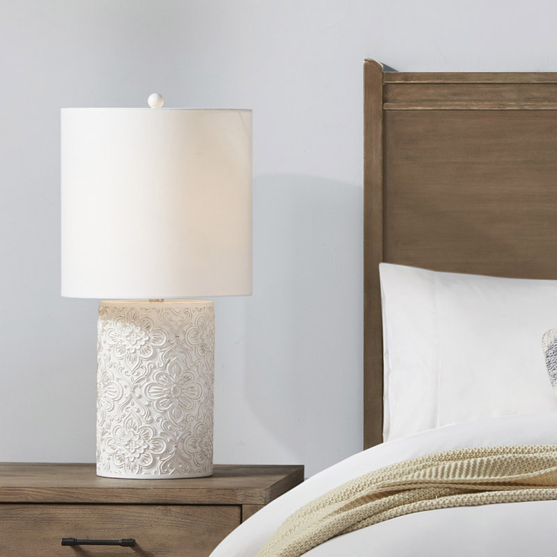 Lampe de table en résine embossée à motif floral